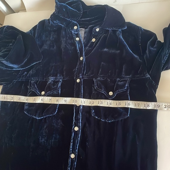 Pete & Greta By Johnny Was Navy Blue Velvet Snap Button Long Sleeve Top size XS - Picture 5 of 7